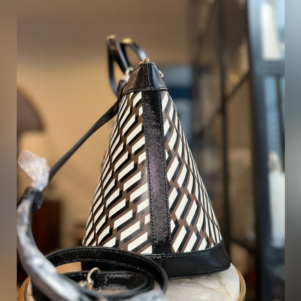 Henri Bendel West 57th Stripe Satchel | Pristine | Iconic NYC 🧡 - NWT - Picture 10 of 10
